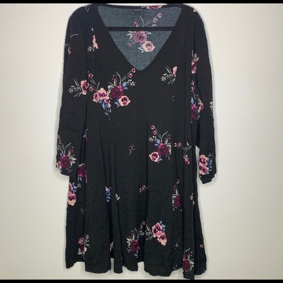 Torrid Black Floral Print Chiffon Ruffled Wrap Dress 4 - Picture 6 of 6
